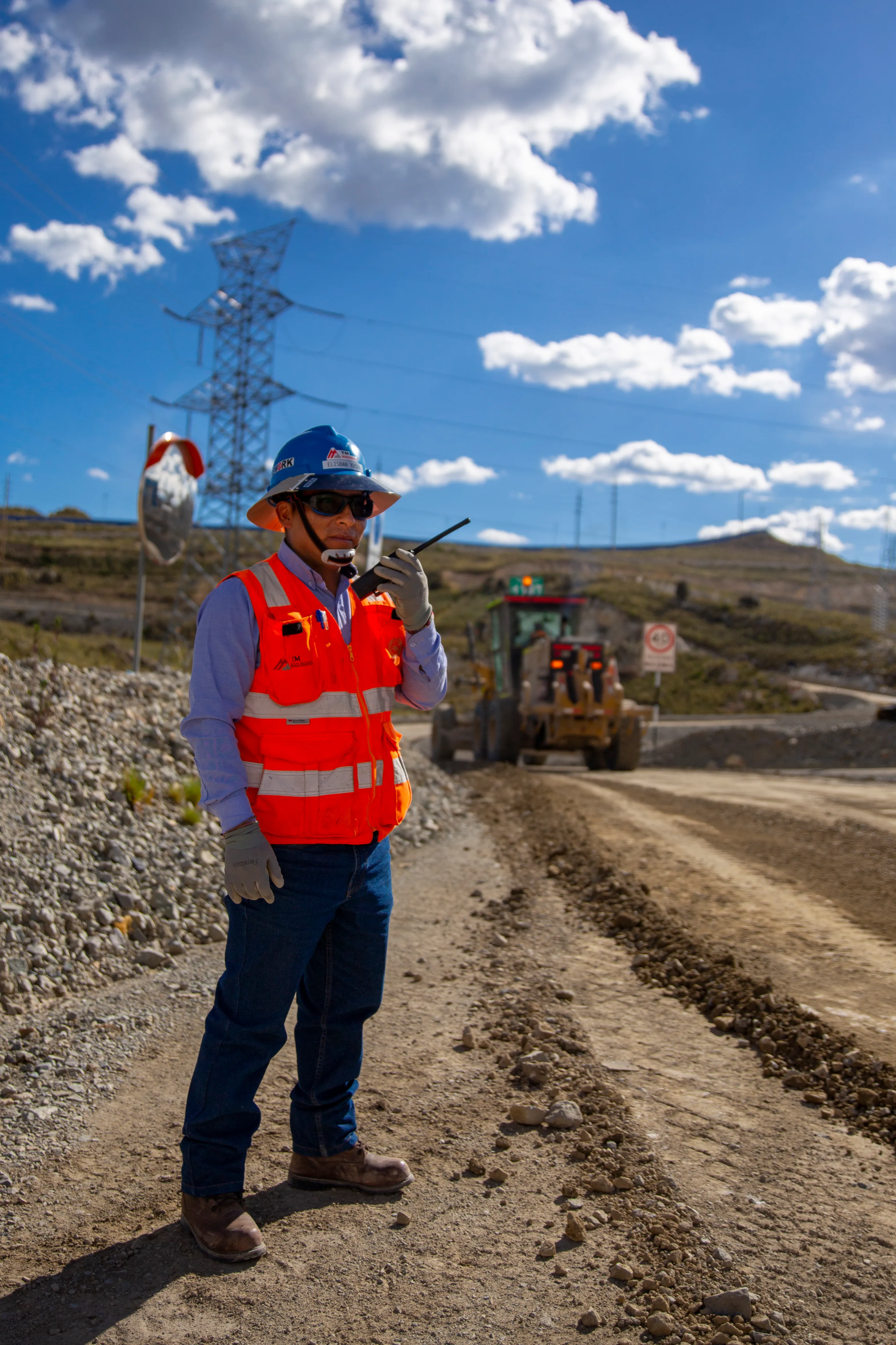 Supervisor con Radio — Comunicaciones — TM Maquinaria